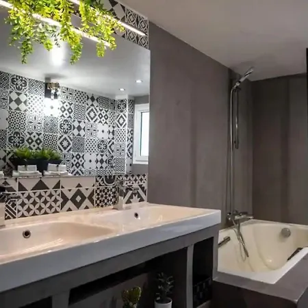 Avec Mezzanine Appartamento *